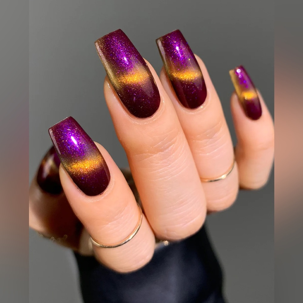 Deep Plum & Gold Magnetic Nail Polish